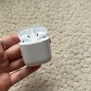 apple airpods